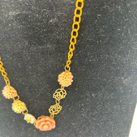 Pink Gold Floral Statement Necklace Pre-own - Picture 3 of 8